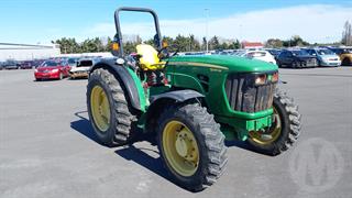 John Deere 5065M Tractor Unit Photo
