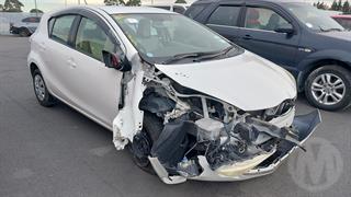 2013 Toyota Aqua Hybrid Hatch Photo