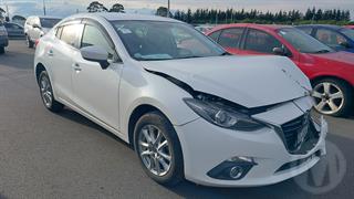 2013 Mazda Axela Sedan Photo