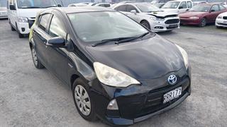2013 Toyota Aqua Hatch Photo