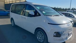 2023 Hyundai Staria 2.2DT/8AT Station Wagon Photo