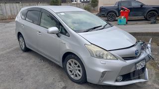 2012 Toyota Prius Hatch Photo