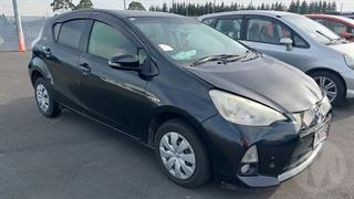 2013 Toyota Aqua Hatch Photo