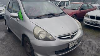 2006 Honda fit Hatch Photo
