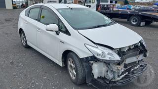 2013 Toyota Prius Hybrid Hatch Photo