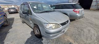 1999 Toyota Spacio Station Wagon Photo