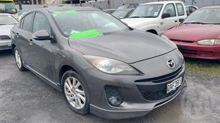 2012 Mazda Axela Hatch Photo