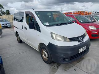 2011 Nissan NV200 Van Photo