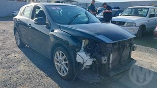2013 Mazda MAZDA3 Hatch Photo