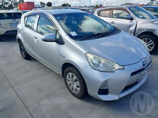 2013 Toyota Aqua Hybrid Hatch Photo