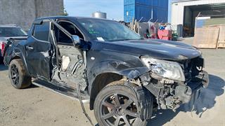 2016 Nissan Navara ST Utility Photo
