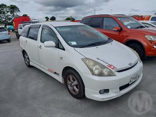 2004 Toyota Wish Station Wagon Photo