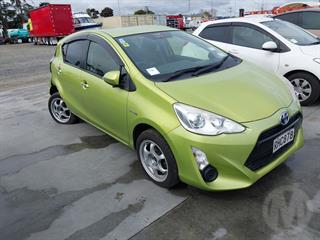 2015 Toyota Aqua Hatch Photo