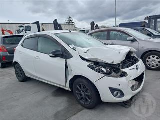 2014 Mazda Demio Hatch Photo