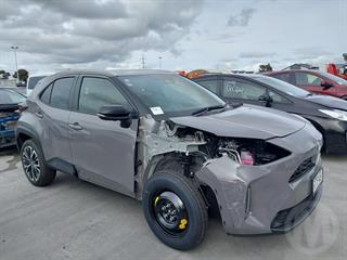 2026 Toyota Yaris Cross Limited 1.5PH/HD Station Wagon Photo