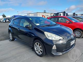 2012 Toyota Aqua Hatch Photo