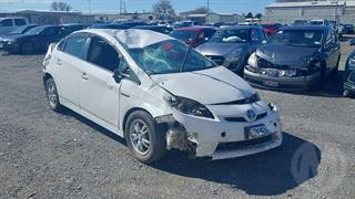 2011 Toyota Prius Hatch Photo