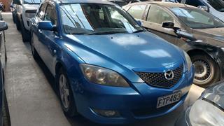 2004 Mazda Axela Hatch Photo