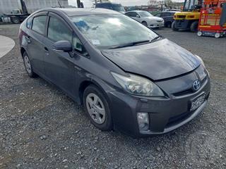 2011 Toyota Prius Hatch Photo
