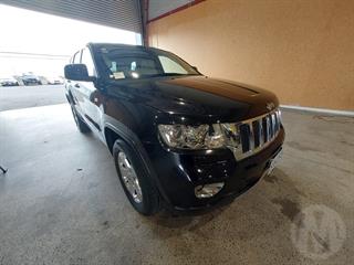 2012 Chrysler Jeep Grand Cherokee 5D Station Wagon Photo