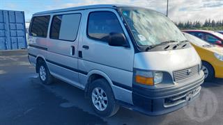 2002 Toyota Hiace Van Photo